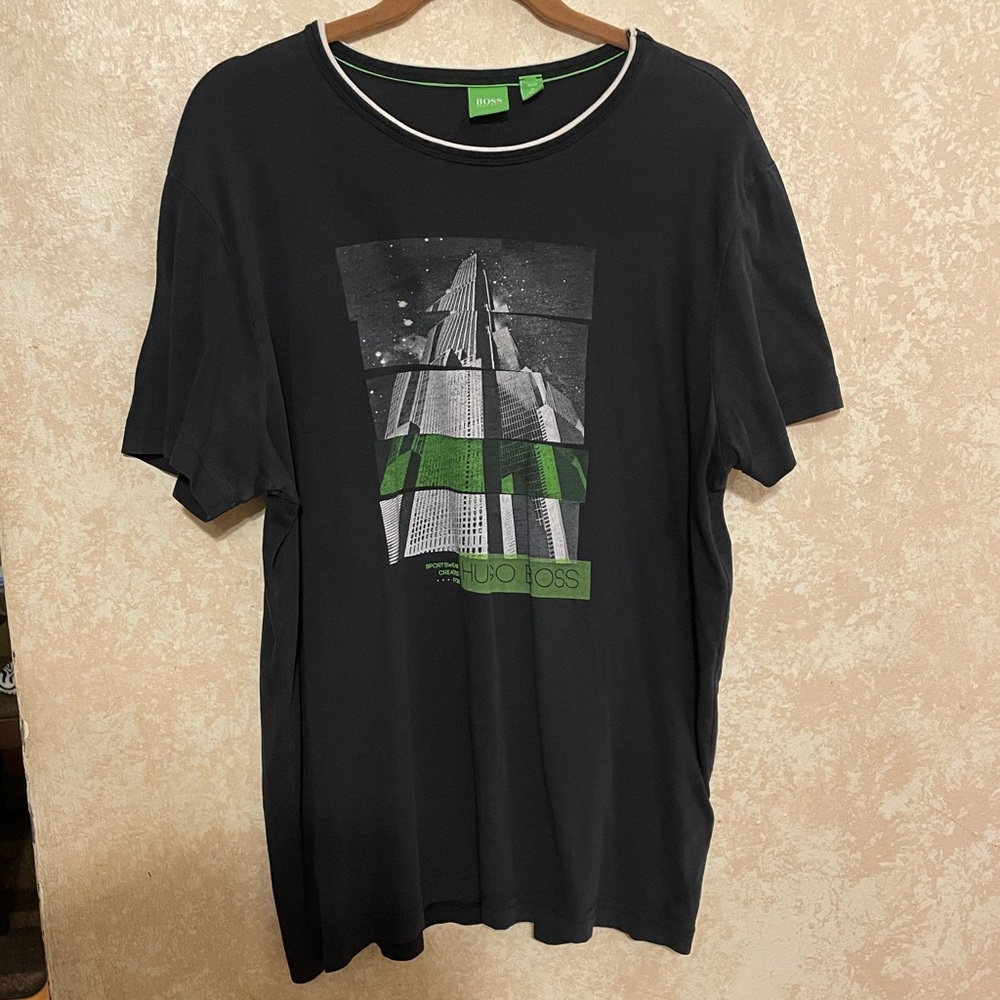 Hugo Boss Men’s Black and Green Graphic NYC Tee